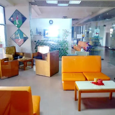 Apartment One Bedroom At 300 M Away From The Beach With View Furnished Balcony And Wifi *