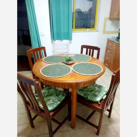 Apartment One Bedroom At 300 M Away From The Beach With View Furnished Balcony And Wifi